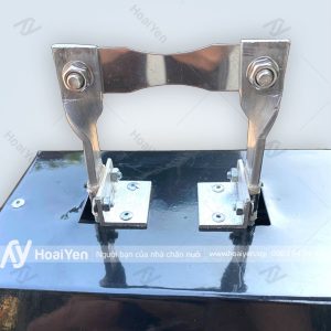Lưỡi dao máy là mỏ cho gà